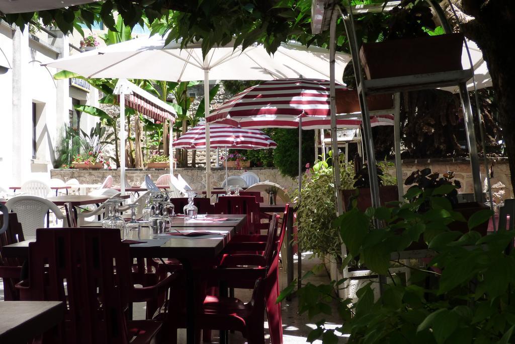 Hotel Du Lion D'Or Entraygues-sur-Truyère Екстериор снимка