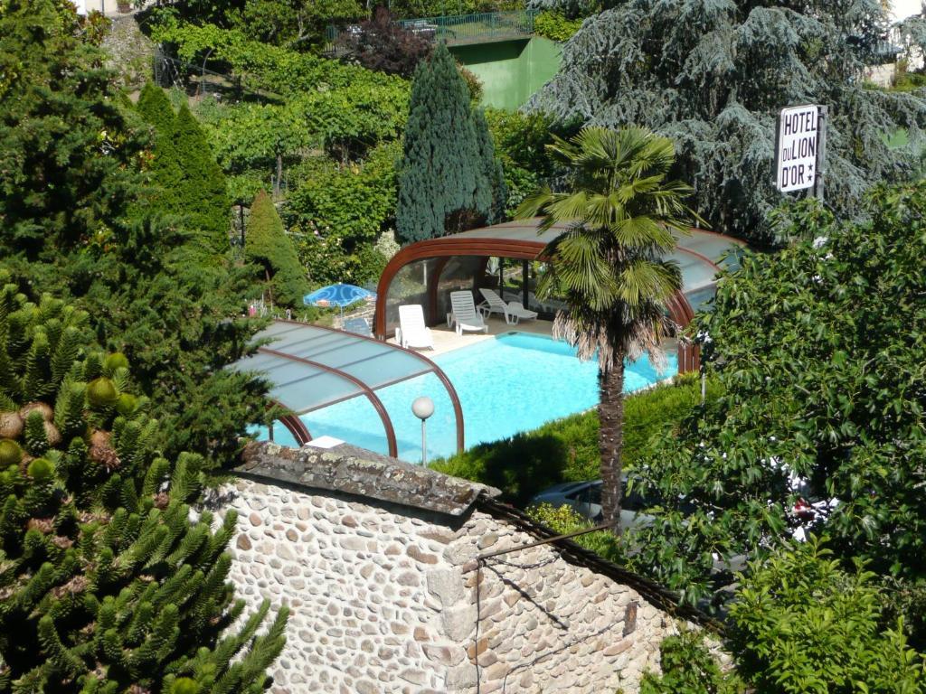 Hotel Du Lion D'Or Entraygues-sur-Truyère Екстериор снимка