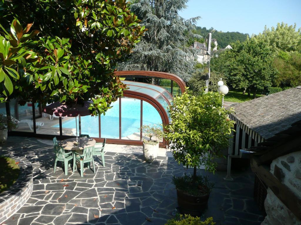 Hotel Du Lion D'Or Entraygues-sur-Truyère Екстериор снимка